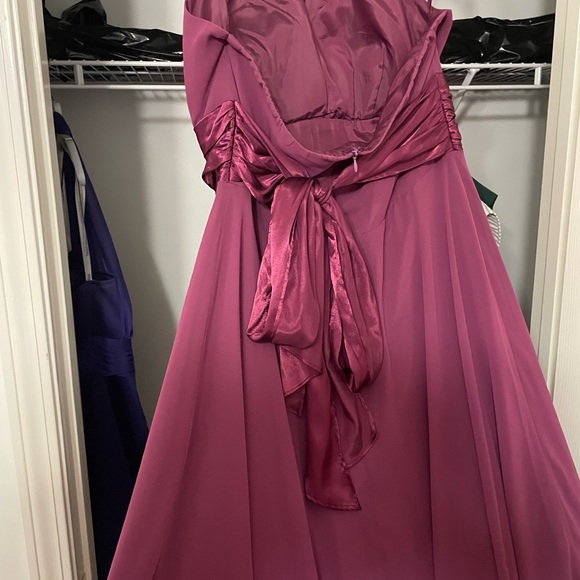 Scarlett Nite formal cocktail dress size 14 color raspberry - Picture 2 of 3